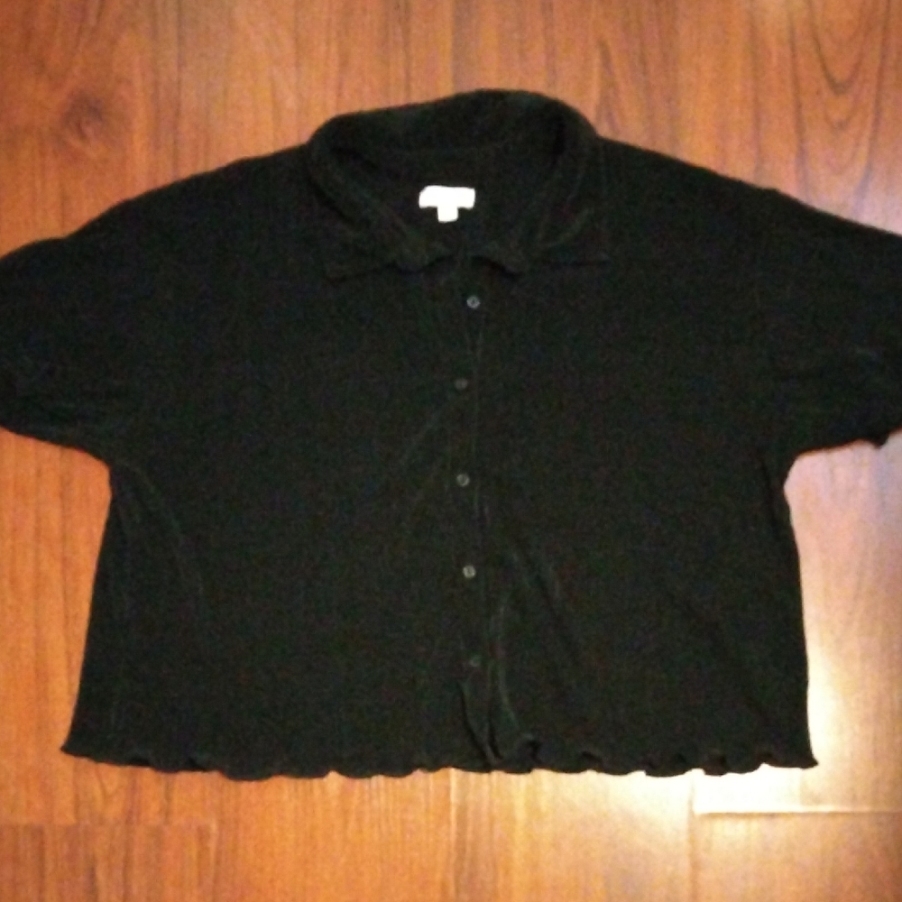 Colsie Black Button-Up Blouse